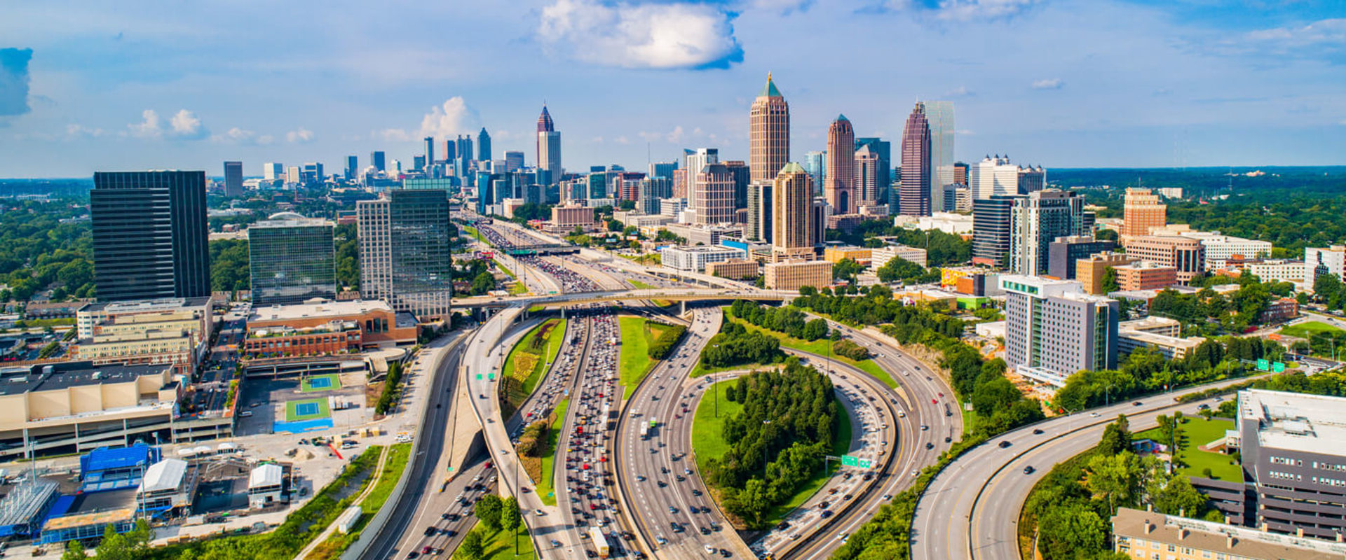 The Outdoor Shower Is Our Favorite Luxury Upgrade - Outside Online - Premium Apartments With Private Outdoor Showers